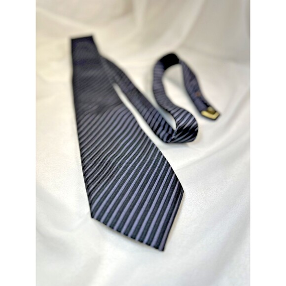 Donald J. Trump Signature Collection Tie Black/Blue/Gray Stripes 100% Silk NWT - Picture 5 of 6